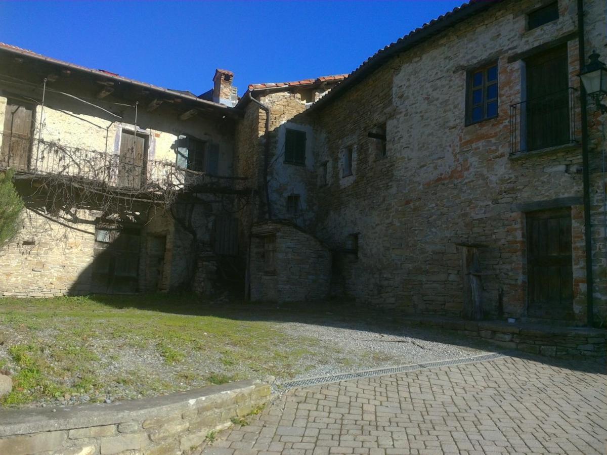 مبيت وإفطار Paroldo Magiche Langhe المظهر الخارجي الصورة